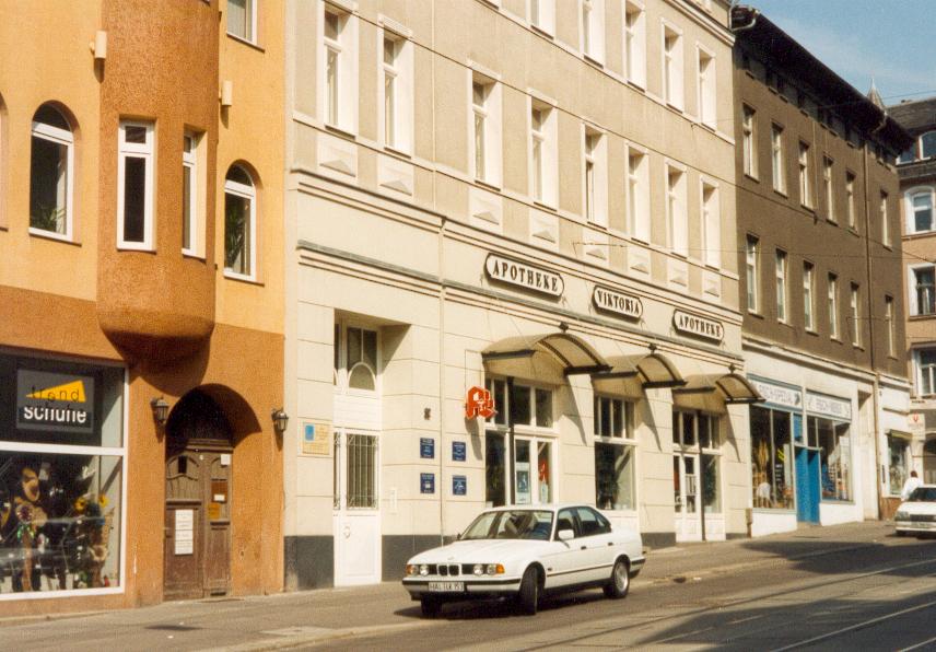 Historisches Foto der ersten Firmenräume von IC-MED in Halle (Saale), gegründet 1992